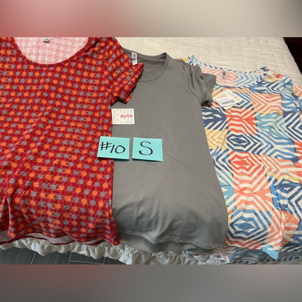 LuLaRoe Classic T